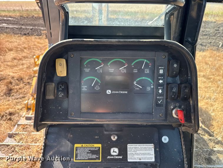 image for item EW4262 2005 John Deere 850J dozer