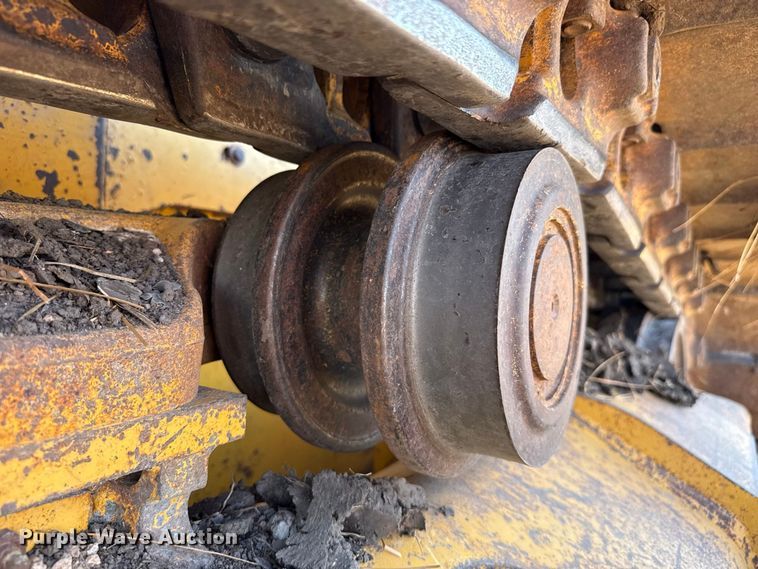 image for item EW4262 2005 John Deere 850J dozer