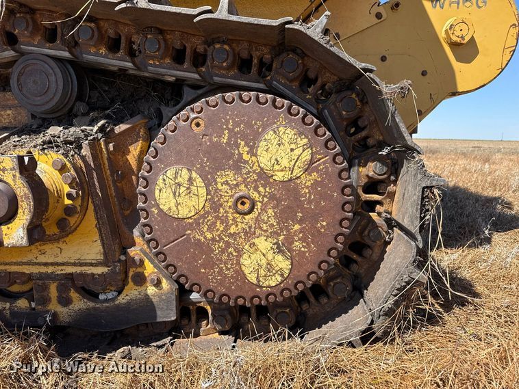 image for item EW4262 2005 John Deere 850J dozer