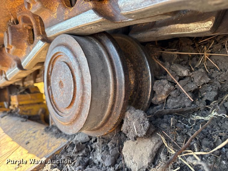 image for item EW4262 2005 John Deere 850J dozer