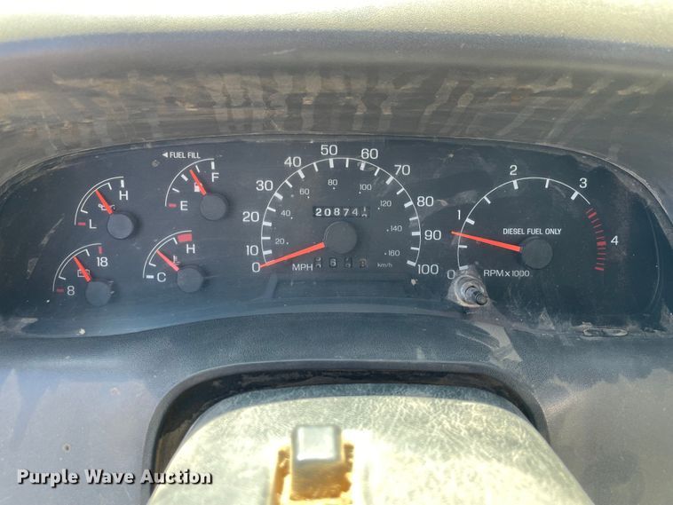 image for item EW4277 1999 Ford F550 well service truck