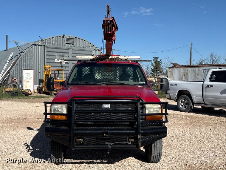 image for item EW4277 1999 Ford F550 well service truck