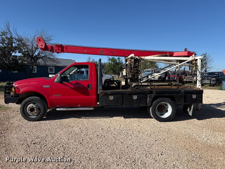 image for item EW4277 1999 Ford F550 well service truck