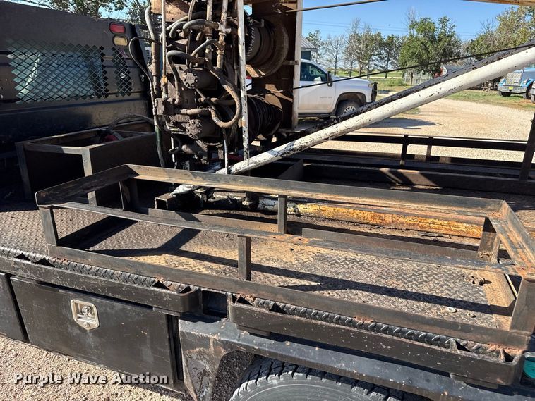 image for item EW4277 1999 Ford F550 well service truck