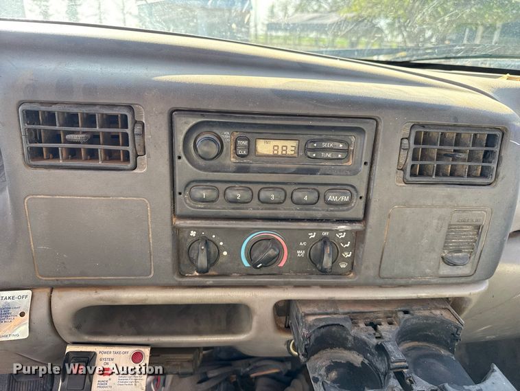 image for item EW4277 1999 Ford F550 well service truck