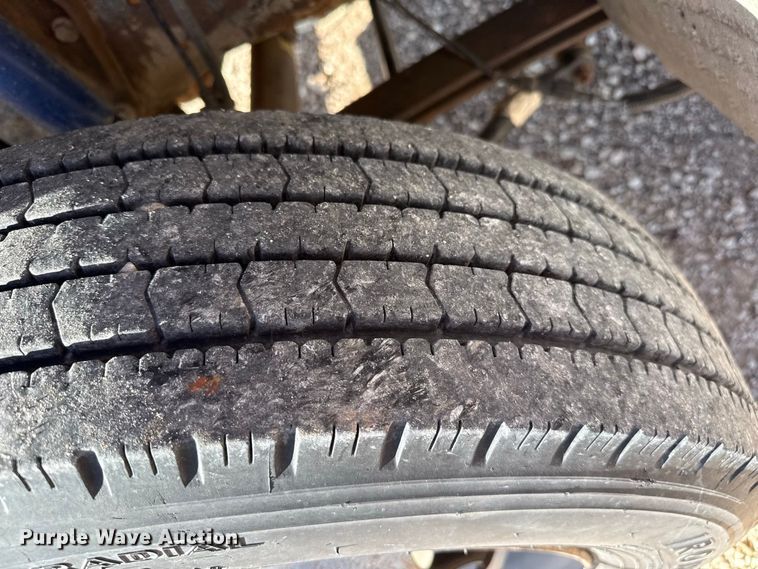 image for item EW4277 1999 Ford F550 well service truck