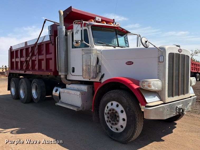 image for item EW8749 2011 Peterbilt 388 dump truck