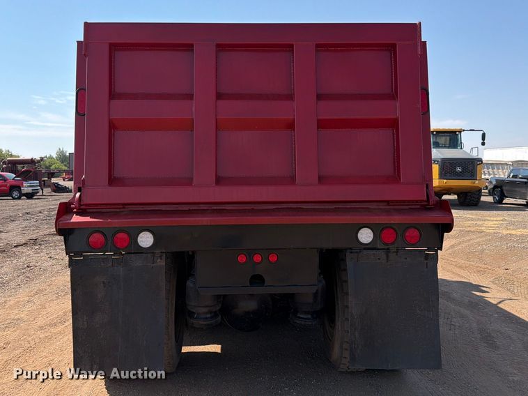 image for item EW8749 2011 Peterbilt 388 dump truck