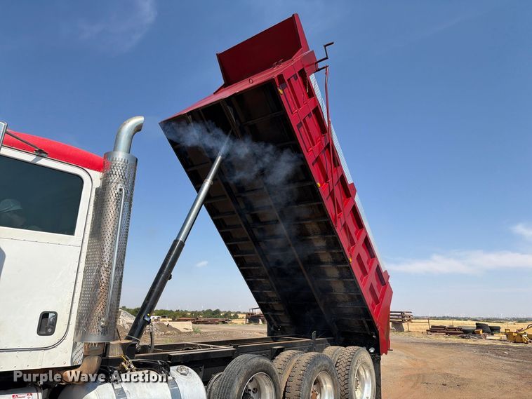 image for item EW8749 2011 Peterbilt 388 dump truck