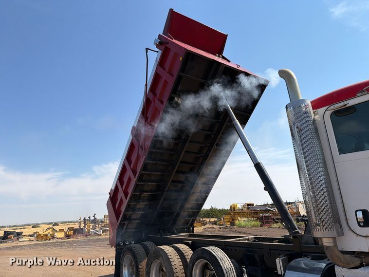image for item EW8749 2011 Peterbilt 388 dump truck