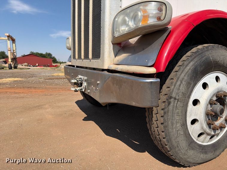 image for item EW8749 2011 Peterbilt 388 dump truck