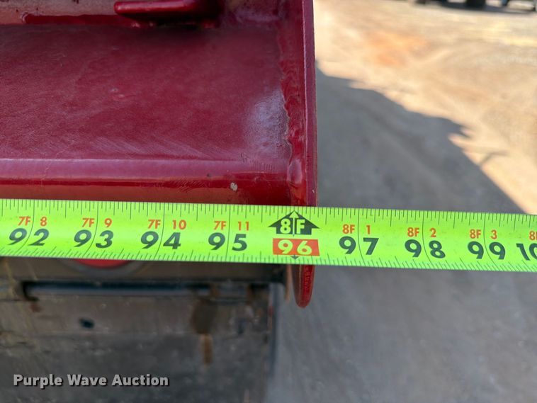 image for item EW8749 2011 Peterbilt 388 dump truck