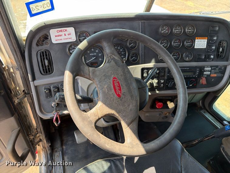 image for item EW8749 2011 Peterbilt 388 dump truck