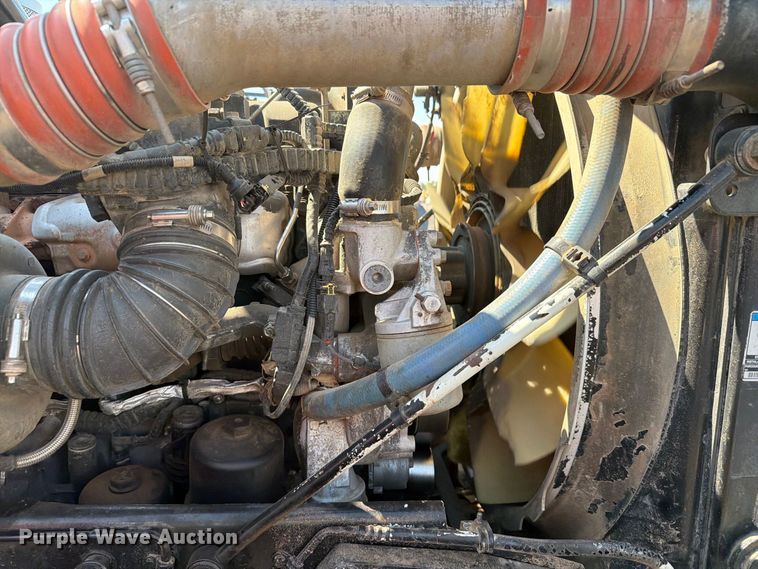 image for item EW8749 2011 Peterbilt 388 dump truck