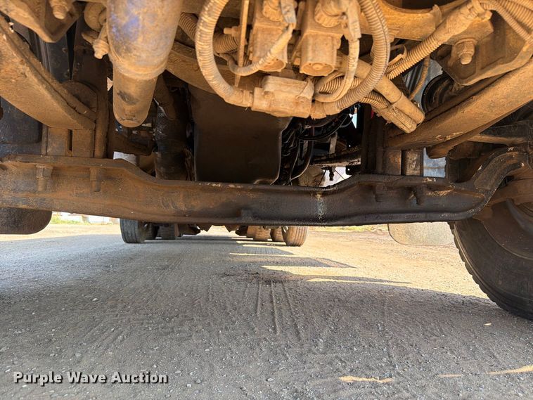 image for item EW8749 2011 Peterbilt 388 dump truck