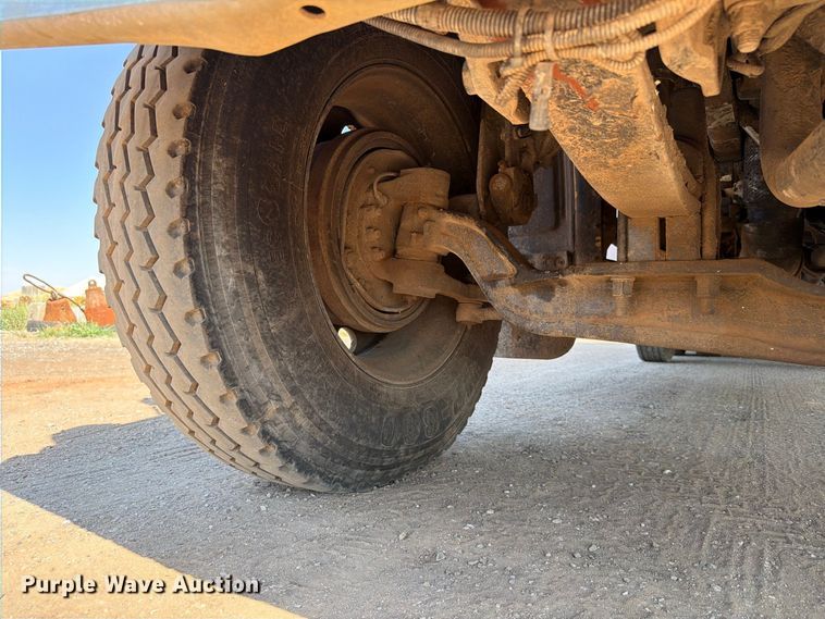image for item EW8749 2011 Peterbilt 388 dump truck