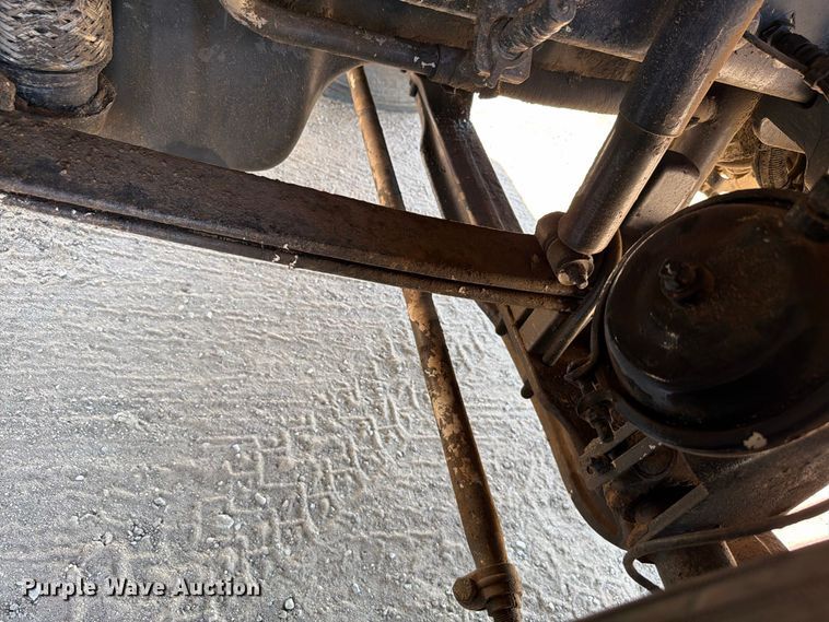 image for item EW8749 2011 Peterbilt 388 dump truck