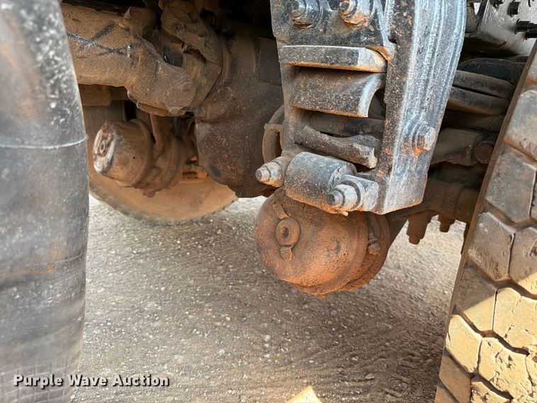 image for item EW8749 2011 Peterbilt 388 dump truck