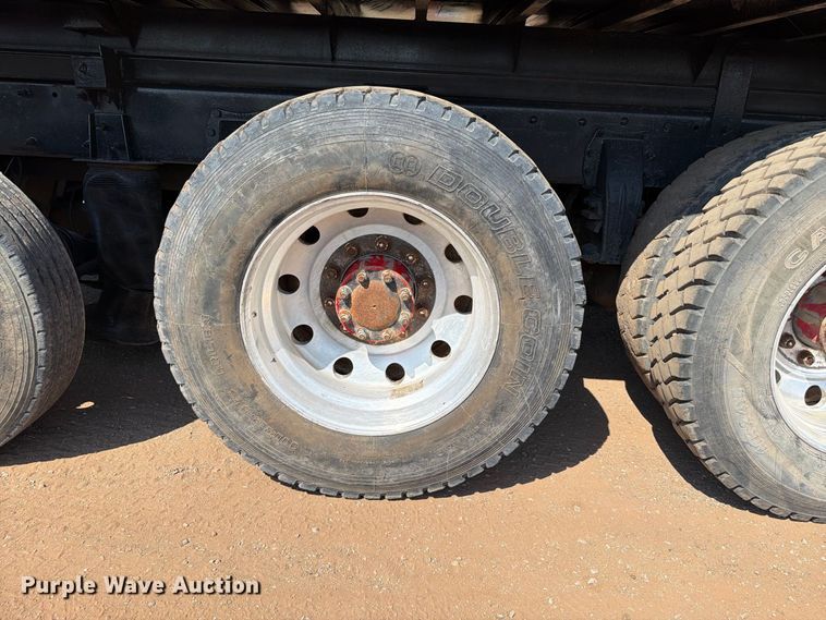 image for item EW8749 2011 Peterbilt 388 dump truck