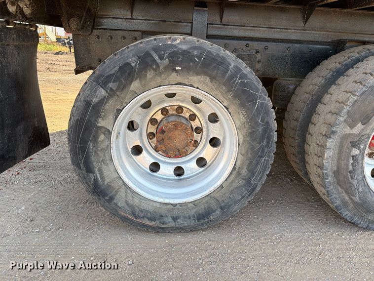 image for item EW8749 2011 Peterbilt 388 dump truck