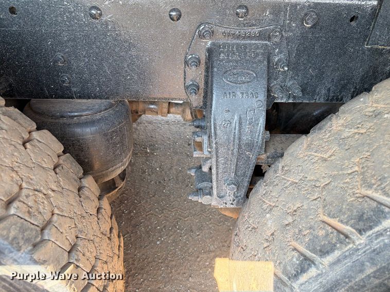image for item EW8749 2011 Peterbilt 388 dump truck
