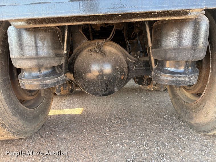 image for item EW8749 2011 Peterbilt 388 dump truck