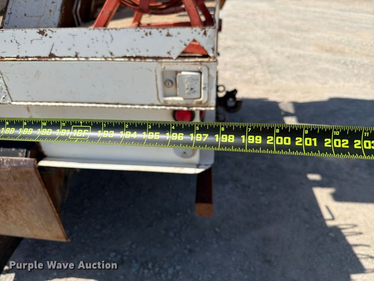 image for item EW8810 2001 International 4700 bucket truck