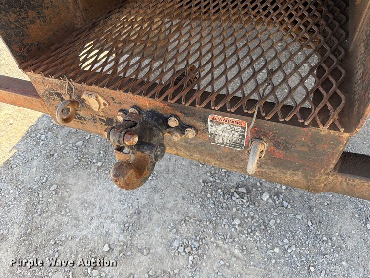 image for item EW8810 2001 International 4700 bucket truck