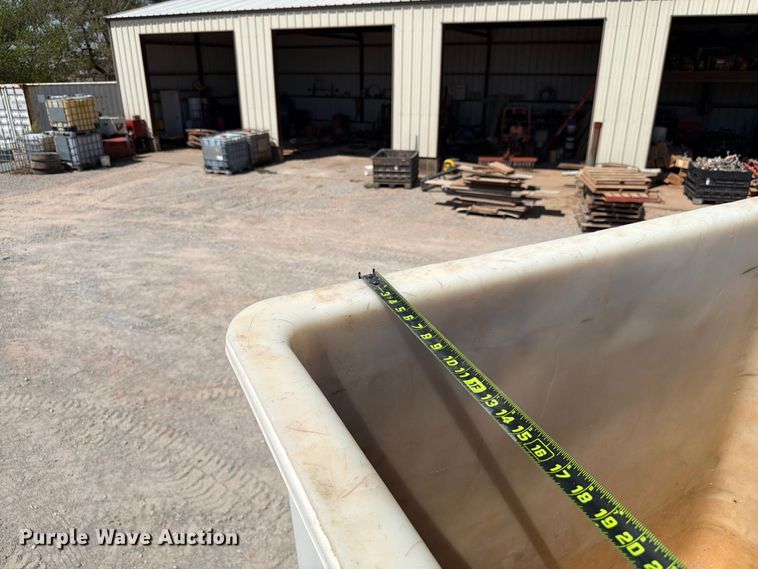 image for item EW8810 2001 International 4700 bucket truck
