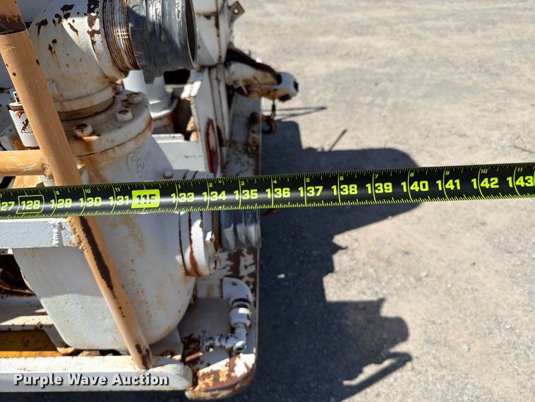 image for item EW8812 1991 International 4900 vacuum truck