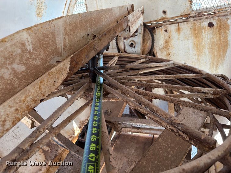 image for item EW8812 1991 International 4900 vacuum truck