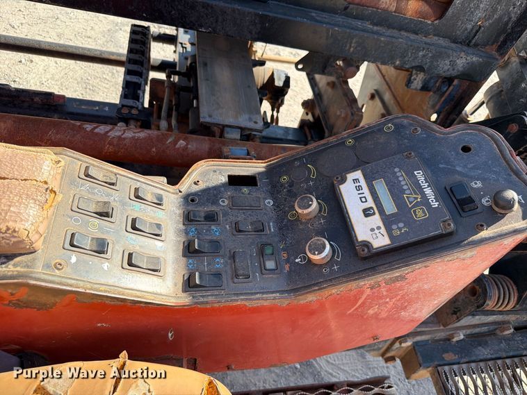 image for item EW8817 2012 Ditch Witch JT4020 Mach1 directional boring unit