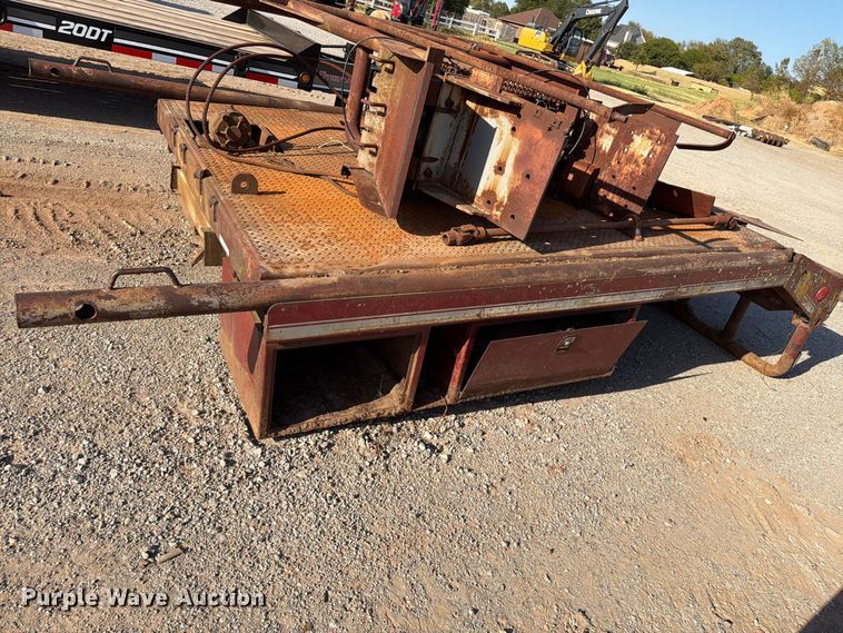 image for item EW8820 Winch truck bed