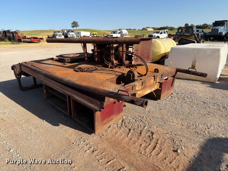 image for item EW8820 Winch truck bed