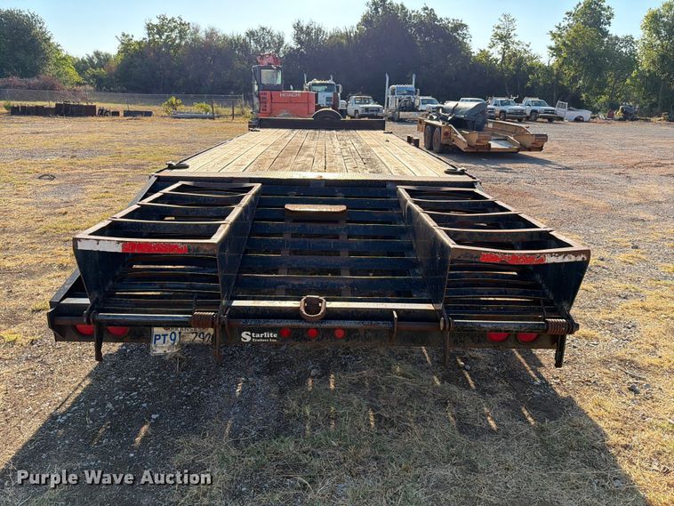 image for item EW8886 2009 Starlite equipment trailer