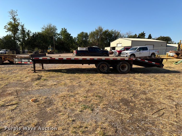 image for item EW8886 2009 Starlite equipment trailer