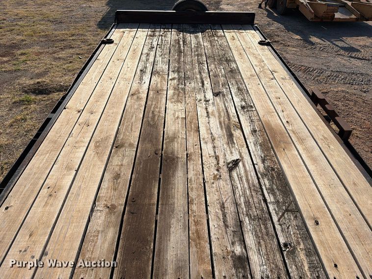 image for item EW8886 2009 Starlite equipment trailer