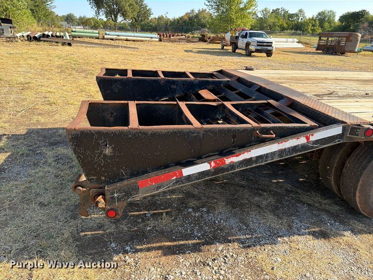 image for item EW8886 2009 Starlite equipment trailer