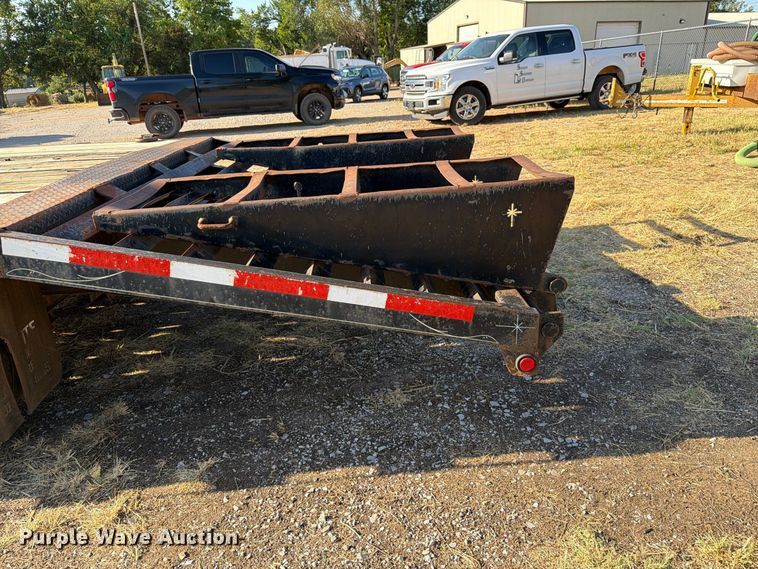 image for item EW8886 2009 Starlite equipment trailer