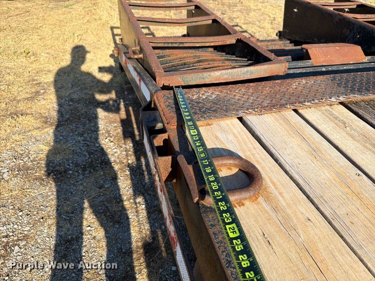 image for item EW8886 2009 Starlite equipment trailer