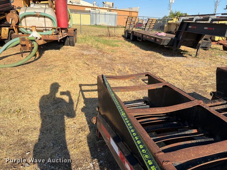 image for item EW8886 2009 Starlite equipment trailer