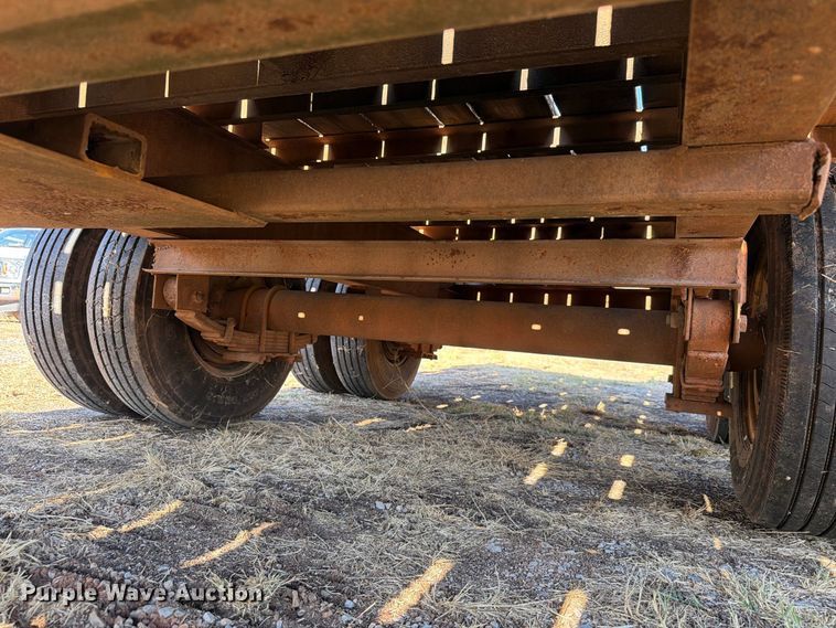 image for item EW8886 2009 Starlite equipment trailer