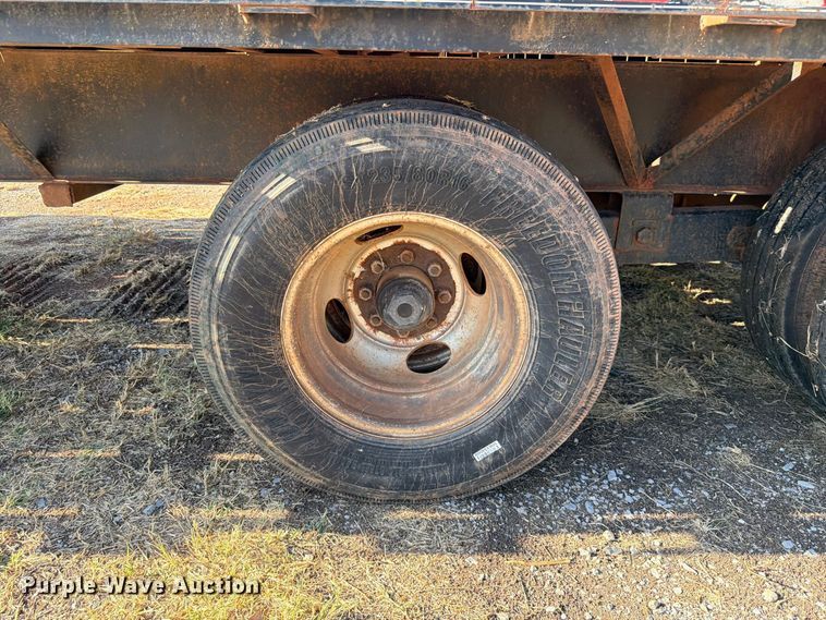image for item EW8886 2009 Starlite equipment trailer