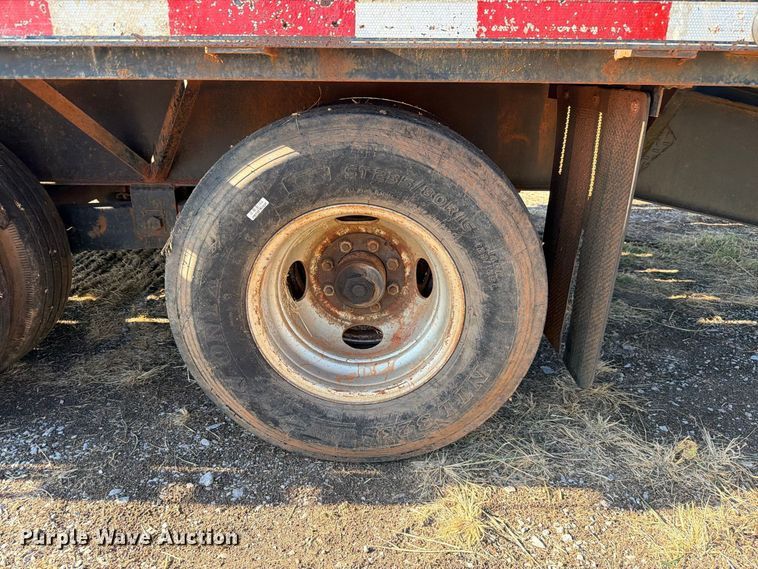 image for item EW8886 2009 Starlite equipment trailer