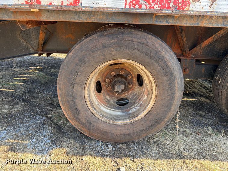 image for item EW8886 2009 Starlite equipment trailer
