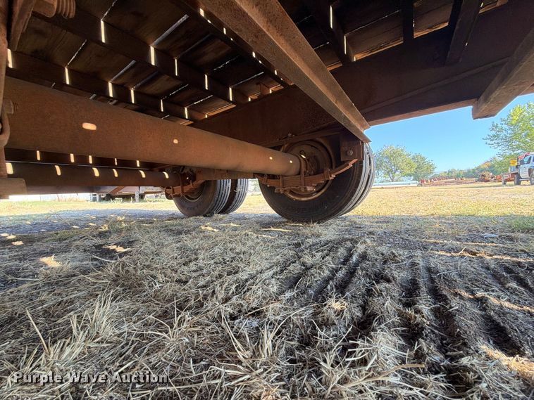 image for item EW8886 2009 Starlite equipment trailer