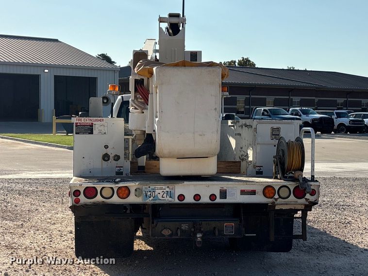 image for item EX0032 2014 RAM 5500 Crew Cab bucket truck