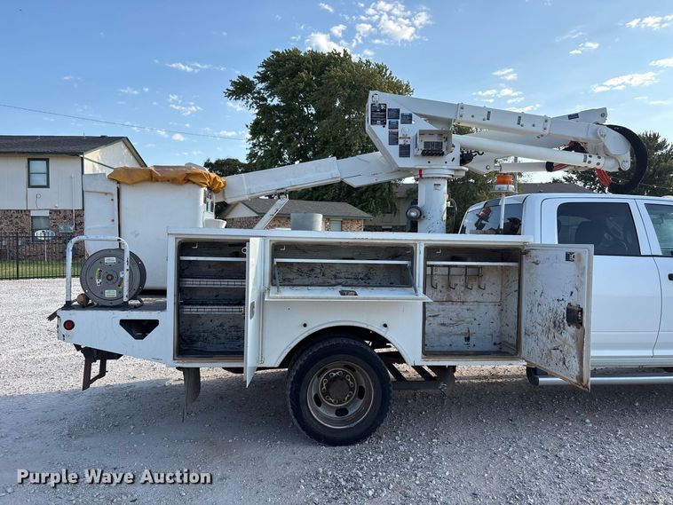 image for item EX0032 2014 RAM 5500 Crew Cab bucket truck