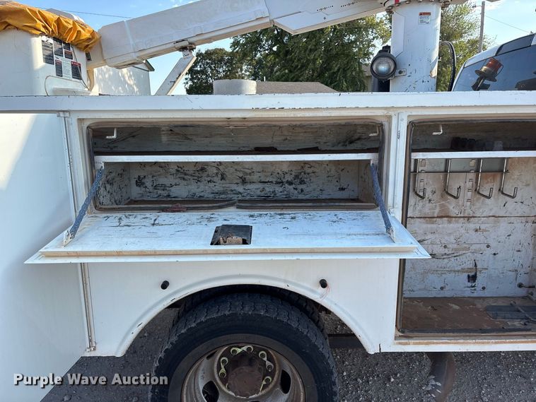 image for item EX0032 2014 RAM 5500 Crew Cab bucket truck
