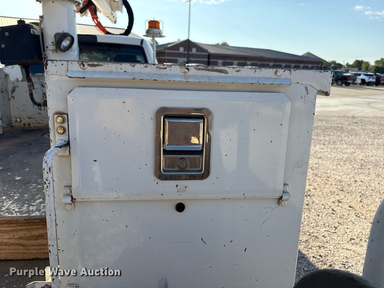 image for item EX0032 2014 RAM 5500 Crew Cab bucket truck